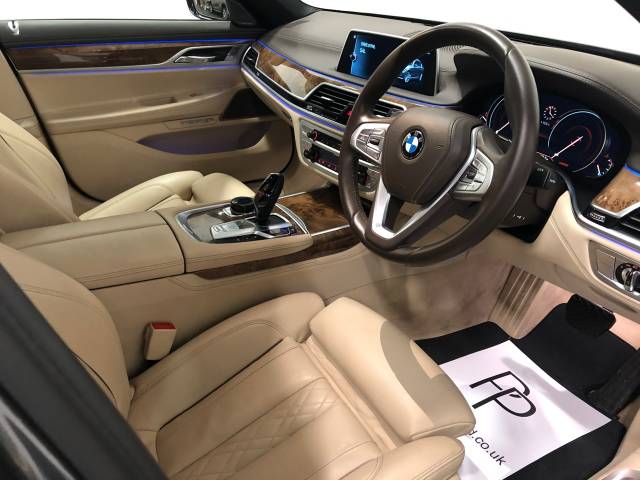 2016 BMW 7 Series 3.0 730d xDrive M Sport 4dr Auto