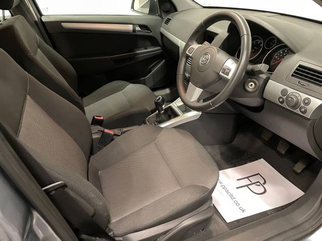 2011 Vauxhall Astra 1.6i 16V Active [115] 5dr
