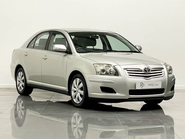 Toyota Avensis 1.8 VVT-i Colour Collection 5dr Hatchback Petrol Metallic Silver at Phil Presswood Specialist Cars Brigg