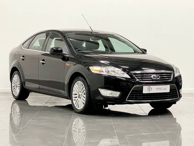 Ford Mondeo 2.3 Ghia 5dr Auto Hatchback Petrol Metallic Black at Phil Presswood Specialist Cars Brigg
