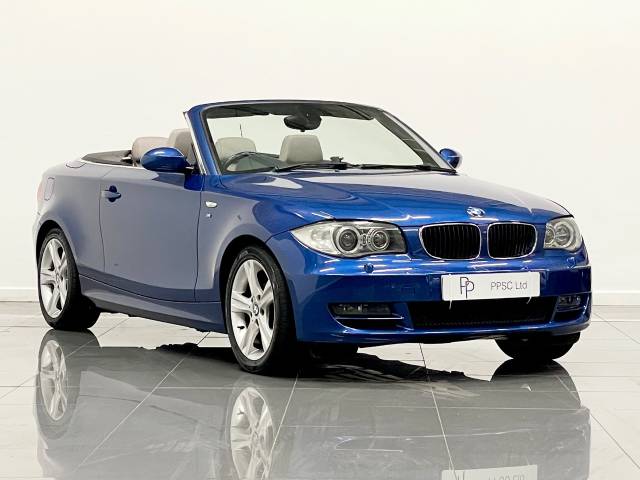 BMW 1 Series 3.0 125i SE Convertible Convertible Petrol Le Mans Blue at Phil Presswood Specialist Cars Brigg