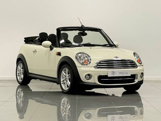 Mini Convertible 1.6 Cooper D 2dr Convertible Diesel Pepper White at Phil Presswood Specialist Cars Brigg