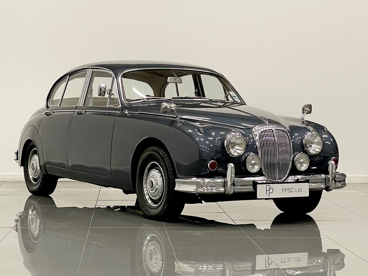 1964 Daimler V8