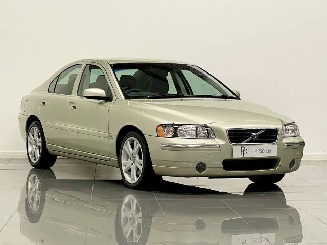 Volvo S60 2.4 D5 SE 4dr Geartronic [185] Saloon Diesel Metallic Champagne Gold at Phil Presswood Specialist Cars Brigg