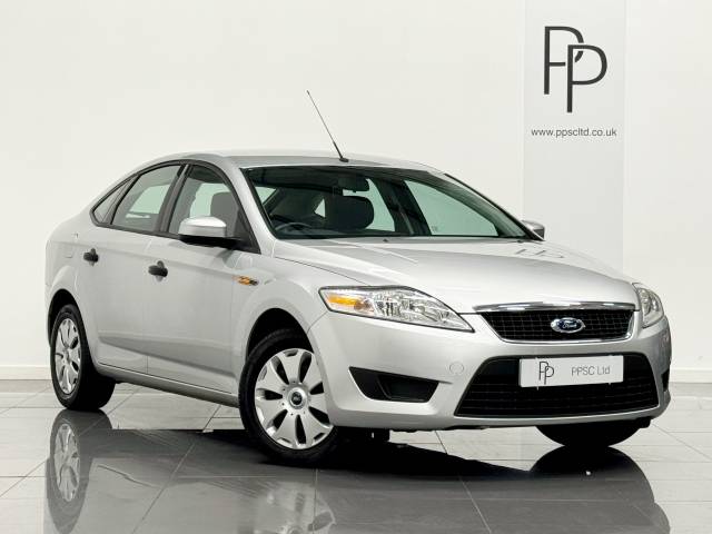 Ford Mondeo 2.0 Edge 5dr Hatchback Petrol Silver