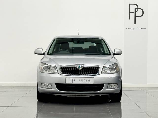2011 Skoda Octavia 2.0 TDI CR Laurin + Klement 5dr