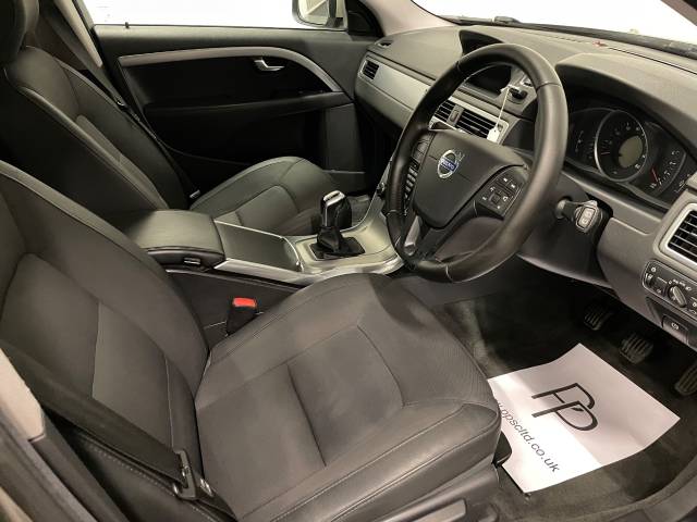 Volvo V70 2.0 D3 [150] Business Edition 5dr Estate Diesel Gold