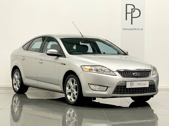 Ford Mondeo 2.0 TDCi Titanium 5dr Hatchback Diesel Metallic Silver