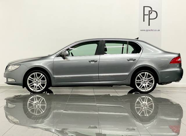2013 Skoda Superb 2.0 TDI CR 170 Elegance 5dr DSG