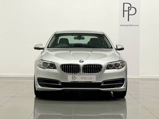 BMW 5 Series 2.0 520d SE 4dr Step Auto Saloon Diesel Titanium Silver