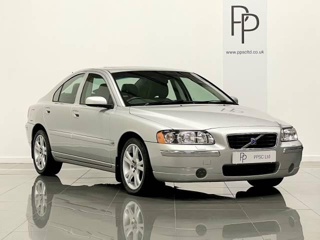 Volvo S60 2.4 D5 SE 4dr [Geartronic] Saloon Diesel Metallic Silver