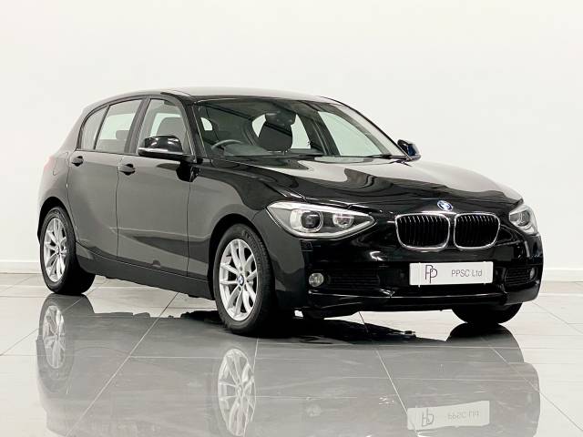 BMW 1 Series 1.6 116i SE 5dr Step Auto Hatchback Petrol Metallic Sapphire Black