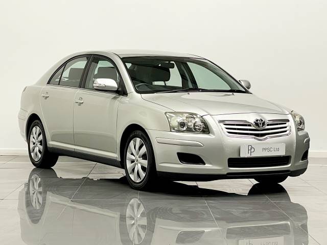 Toyota Avensis 1.8 VVT-i Colour Collection 5dr Hatchback Petrol Metallic Silver