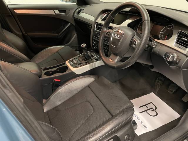 Audi A4 2.0 TDI 143 S Line 5dr [Start Stop] Estate Diesel Sphere Ice Blue Metallic Pearl