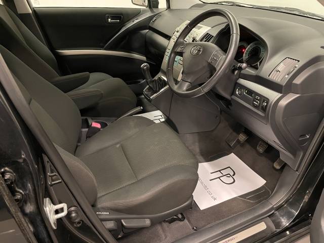2006 Toyota Corolla Verso 2.2 D-4D TR 5dr