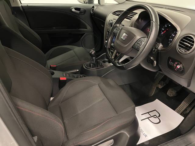 SEAT Leon 2.0 TDI CR FR+ 5dr Hatchback Diesel Metallic Silver