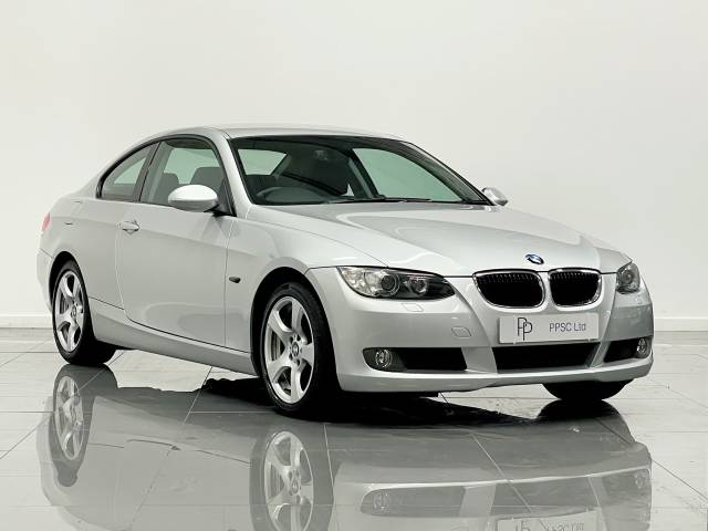 BMW 3 Series 2.0 320i SE 2dr Auto Coupe Petrol Metallic Titanium Silver