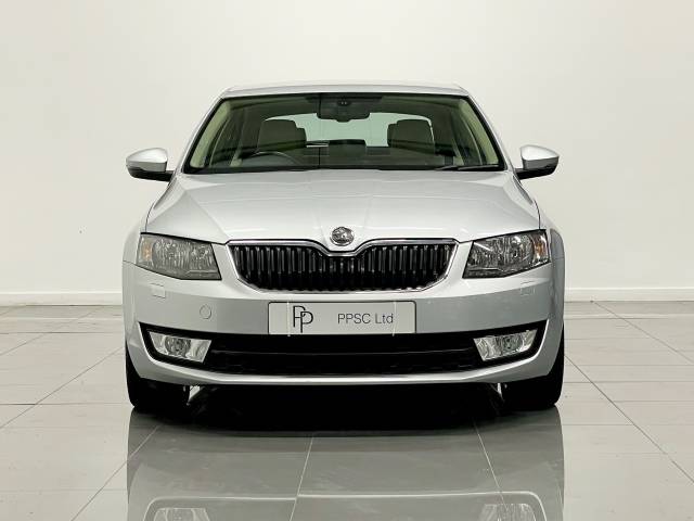 2013 Skoda Octavia 2.0 TDI CR Elegance 5dr