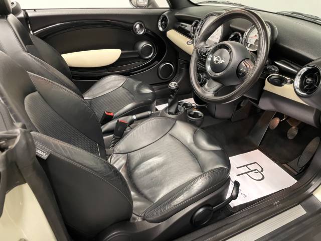 2011 Mini Convertible 1.6 Cooper 2dr