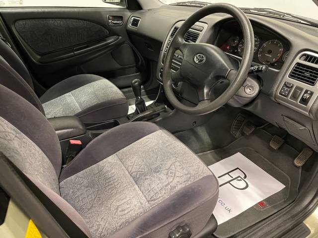 2001 Toyota Avensis 1.8 VVTi Vermont 5dr