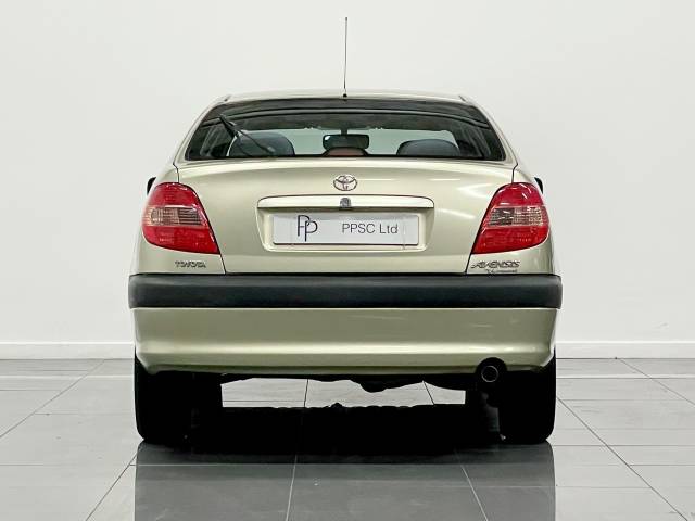 2001 Toyota Avensis 1.8 VVTi Vermont 5dr