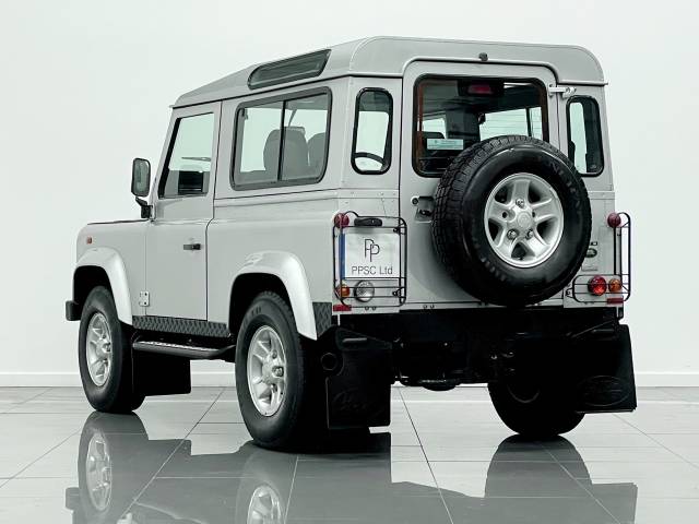 2006 Land Rover Defender 2.5 DEFENDER 90 SILVER TD5