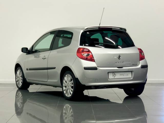 2006 Renault Clio 1.4 16V Dynamique S 3dr