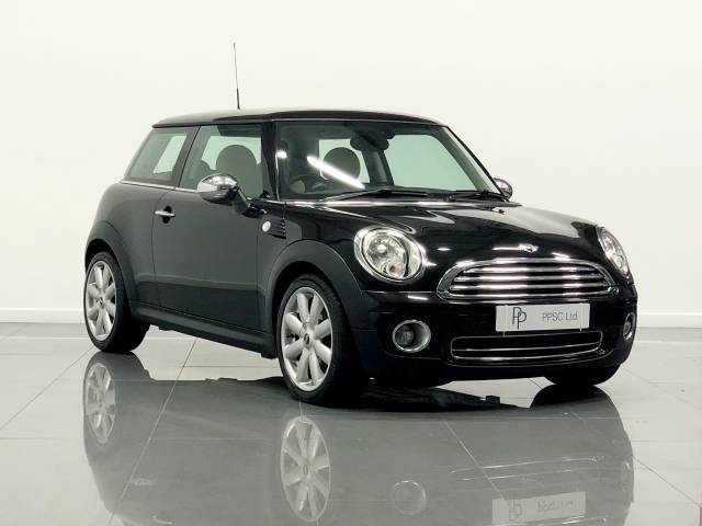Mini Hatchback 1.6 Cooper 3dr Hatchback Petrol Metallic Black