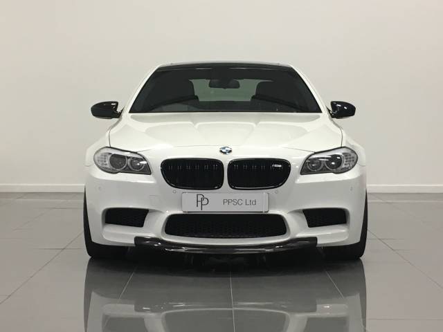 BMW M5 4.4 M5 4dr DCT Saloon Petrol Alpine White