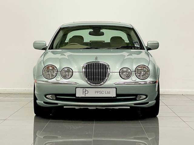 Jaguar S-Type 3.0 V6 4dr Saloon Petrol Seafrost Silver