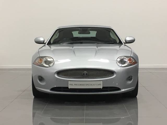 Jaguar XK 4.2 V8 2dr Auto Sports Petrol Aluminium Silver