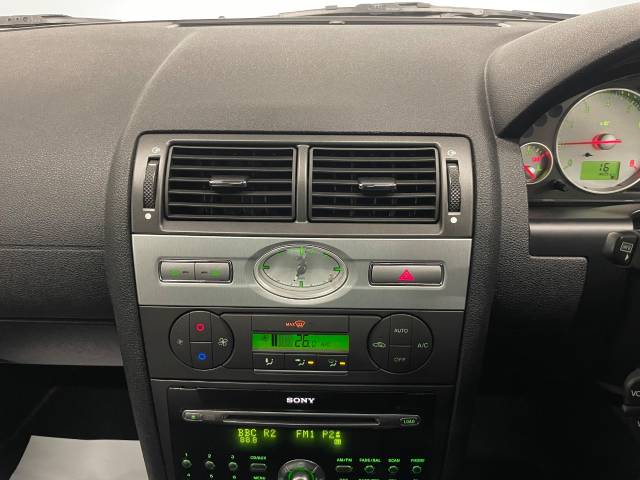 2004 Ford Mondeo 3.0 V6 ST220  5dr [6]