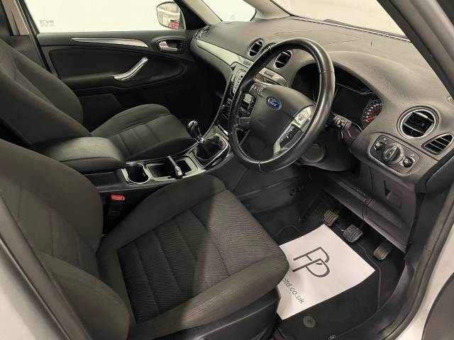 2015 Ford S-MAX 2.0 TDCi 140 Titanium 5dr