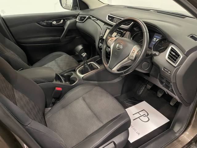 2017 Nissan Qashqai 1.5 dCi N-Connecta 5dr