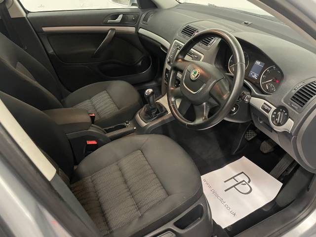 2010 Skoda Octavia 1.4 TSI Elegance 5dr