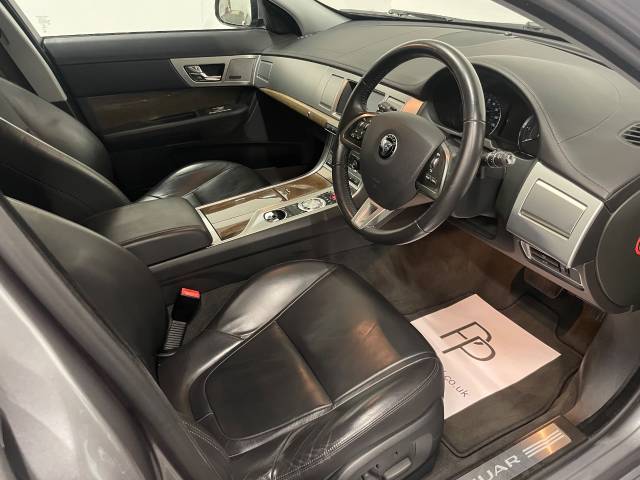 2014 Jaguar XF 3.0d V6 Premium Luxury 5dr Auto