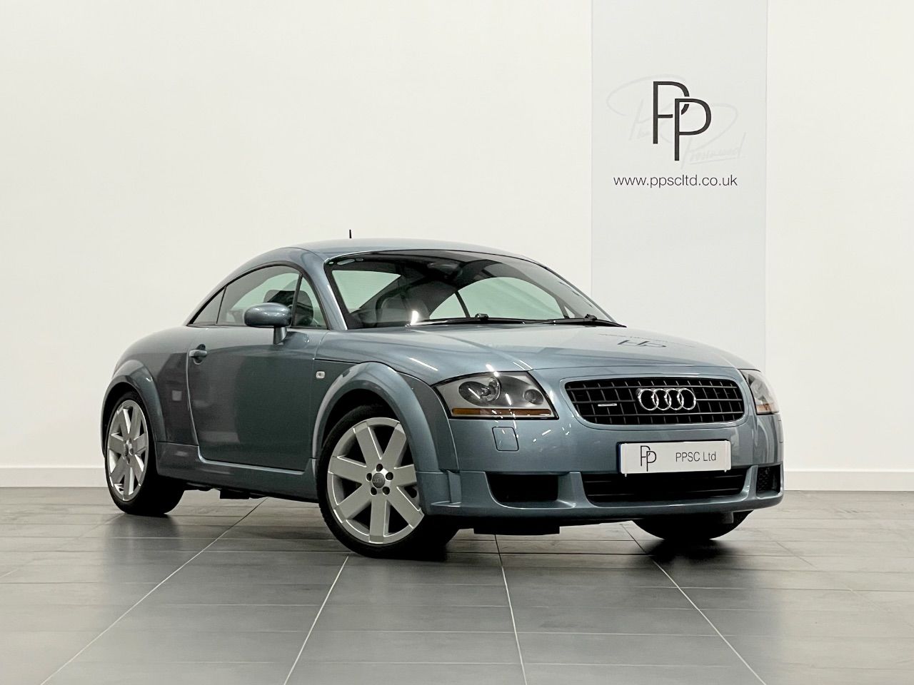 2004 Audi TT