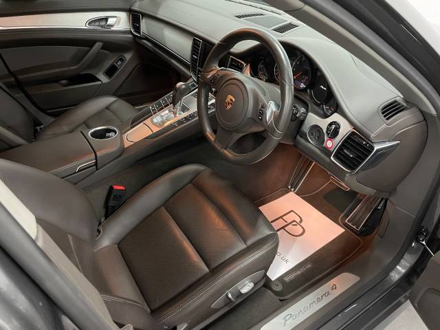 2014 Porsche Panamera 3.6 V6 4 4dr PDK
