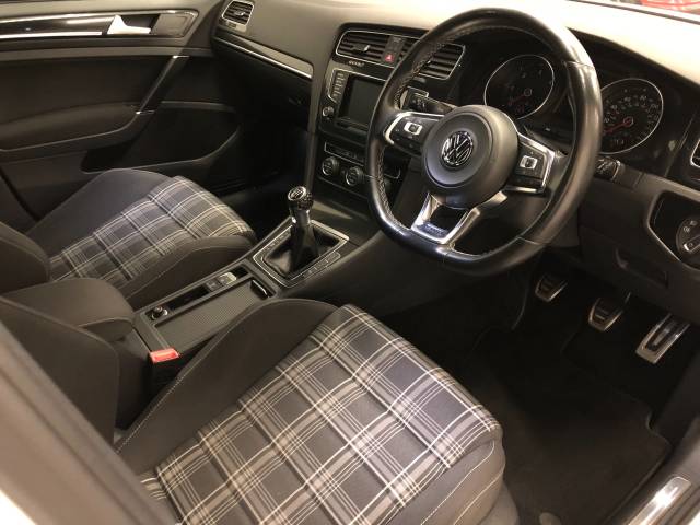 2014 Volkswagen Golf 2.0 TDI GTD 5dr