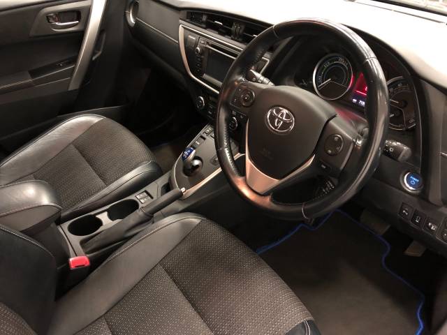 2013 Toyota Auris 1.8 VVTi Hybrid Excel 5dr CVT Auto
