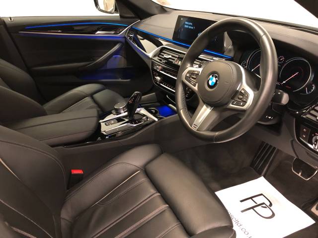 2017 BMW 5 Series 3.0 530d xDrive M Sport 4dr Auto